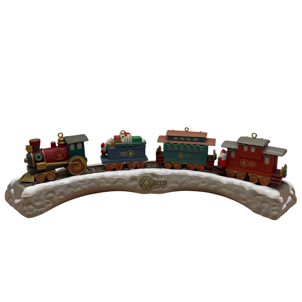 Hallmark 1991 Claus & Co RR‎ Christmas Train Ornament Display Holiday Decor
